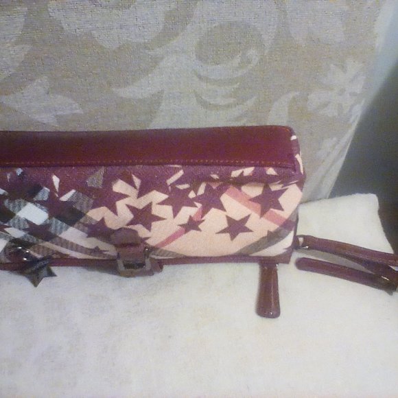 BURBERRY NOVA WRISTLET CLUTCH BAG w/ STARS - Picture 4 of 10